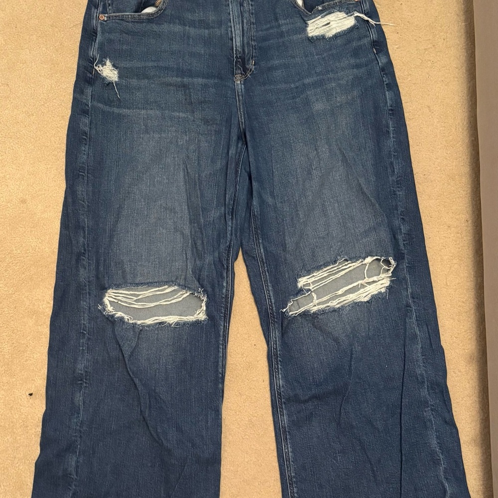 American Eagle Outfitters Women's Distressed Blue Jeans